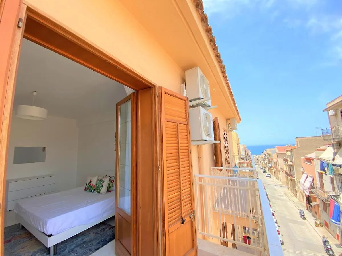 Appartamento Made In Sicilia -In Centro, Aria Condizionata E No Ztl- City Centre, Aircon And No Ltz Castellammare del Golfo